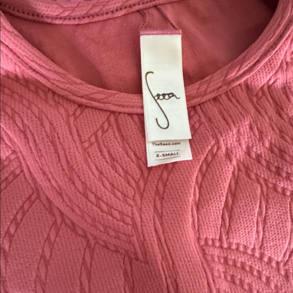 Seea Textured Cropped Rash Guard Pink Long Sleeve Surf TOP XS NWOT $110 - Picture 2 of 4